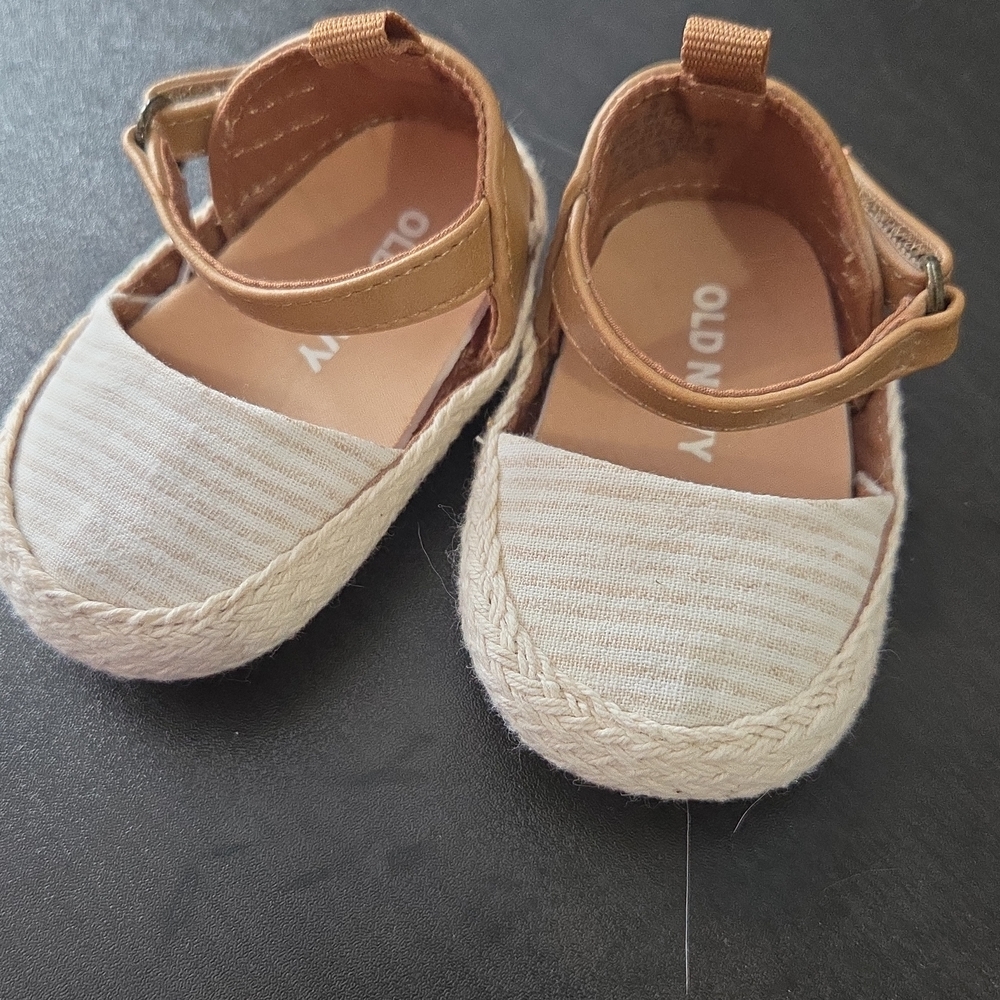 NEW Old Navy Babygirl Summer Tan and Cream Shoes